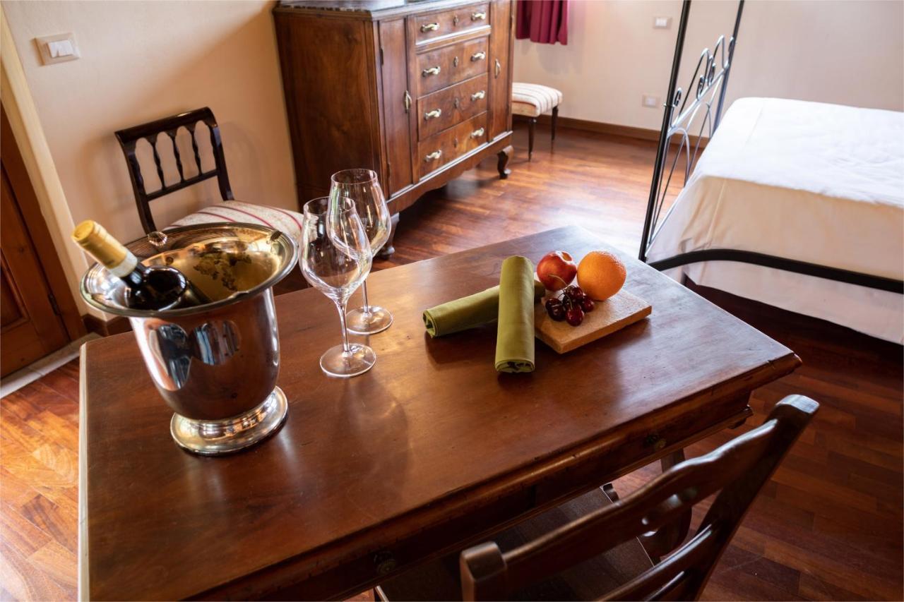 Fattoria Sant'Andrea - Farm Stay San Gimignano Buitenkant foto